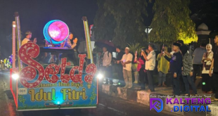 Gerimis Tak Surutkan Semangat, Pawai Takbiran Sampit Tetap Meriah dan Penuh Cahaya